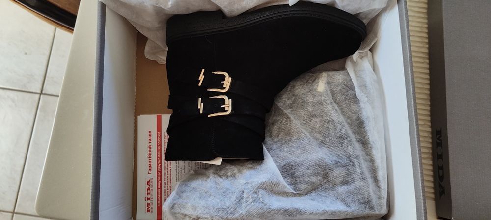 Получоботи замшеві демісезонні 39 розмір