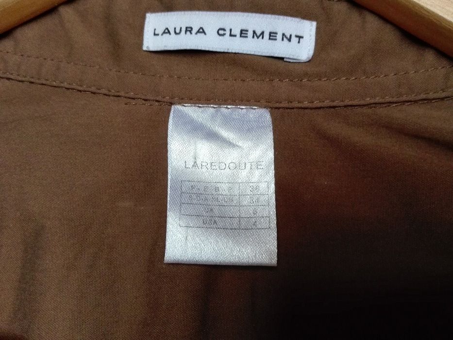 Blusa da marca Laura Clement