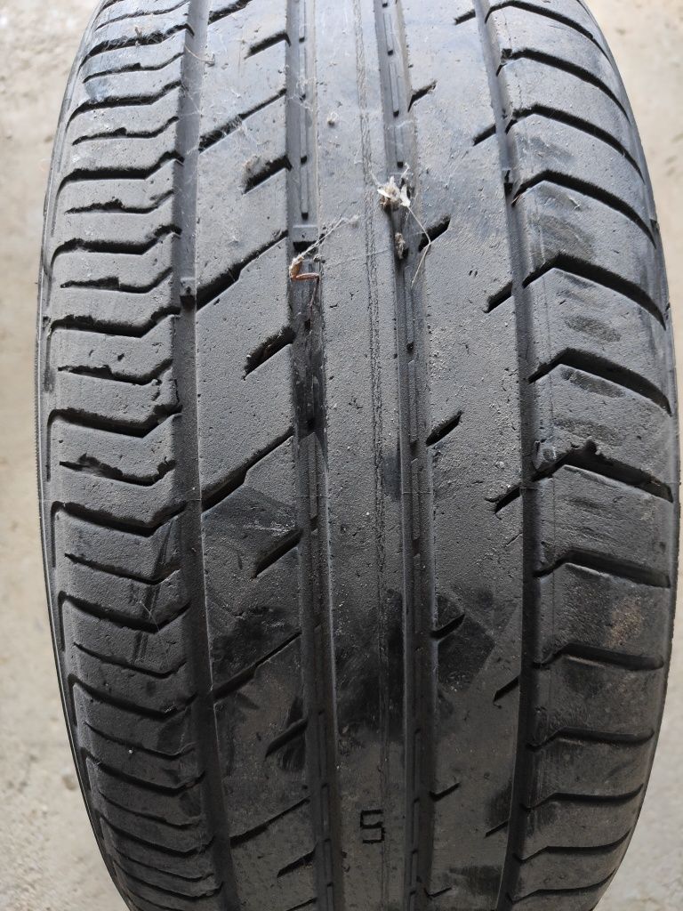 Jante com pneu 205/60 r15