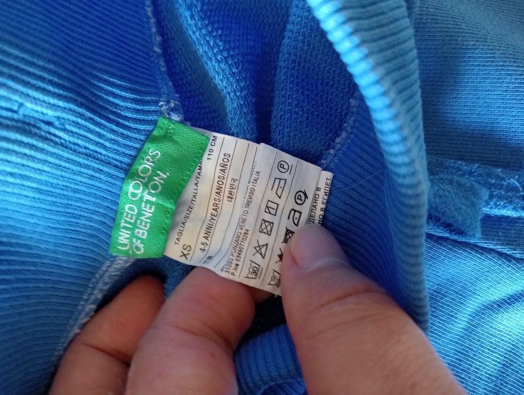 Calções e 2 t-shirts tamanho 3/4 anos