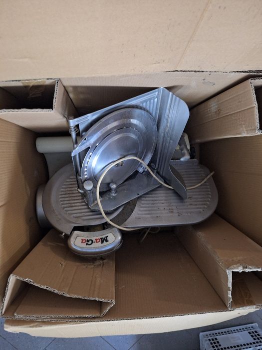 Automatyczna krajalnica do wedlin Maga S612p