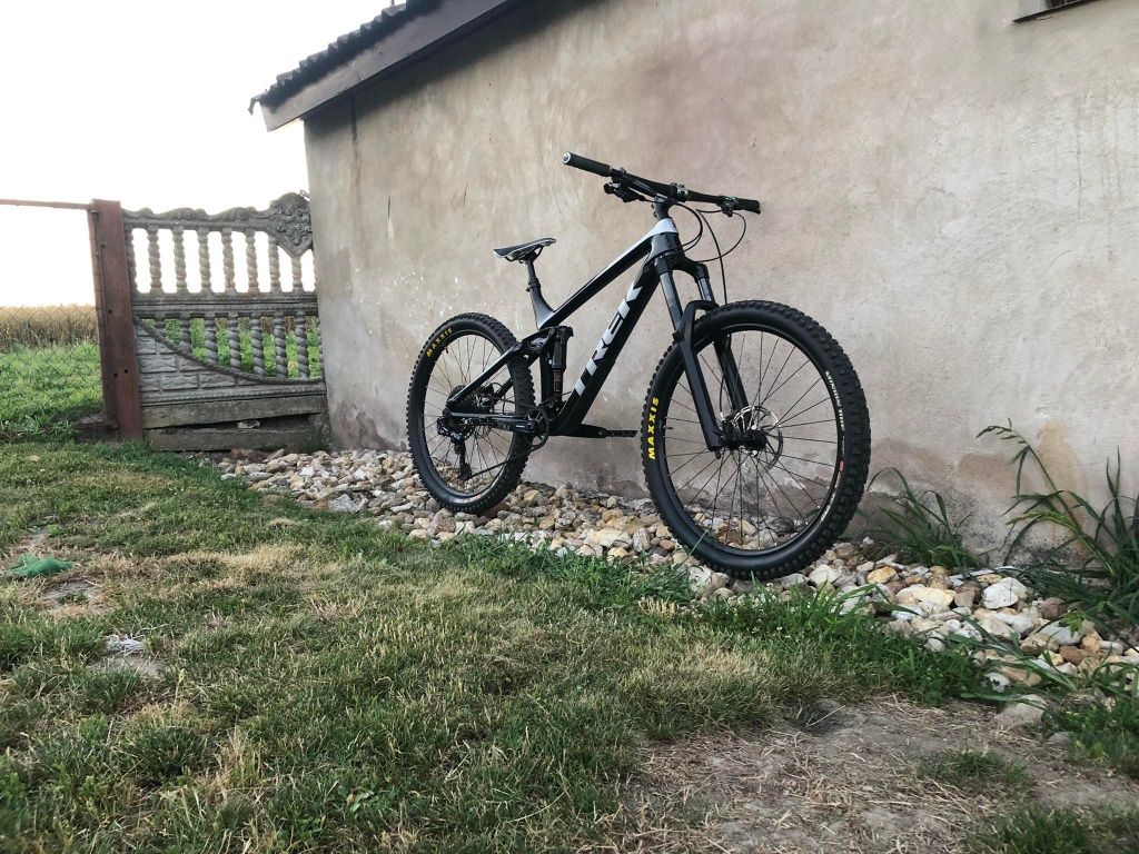 Rower Trek Remedy 9.8  - (carbon) (enduro)