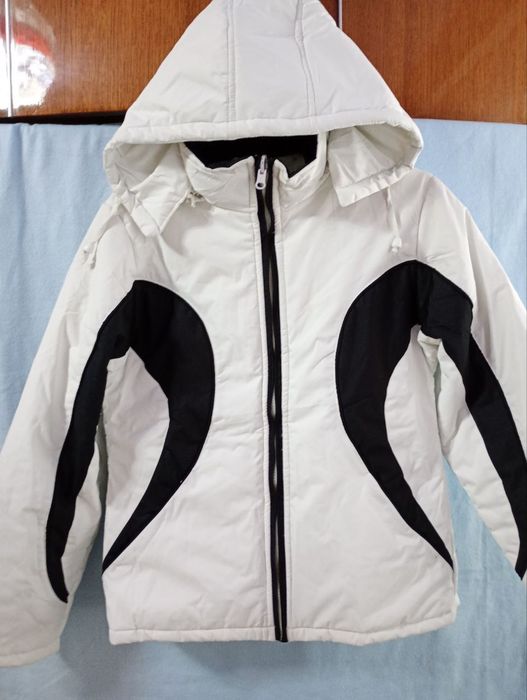 Жіноча демісезонна куртка