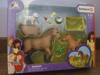 Schleich Konie Figurki 42432 Zestaw do pielęgnacjii. Kompletny zestaw!
