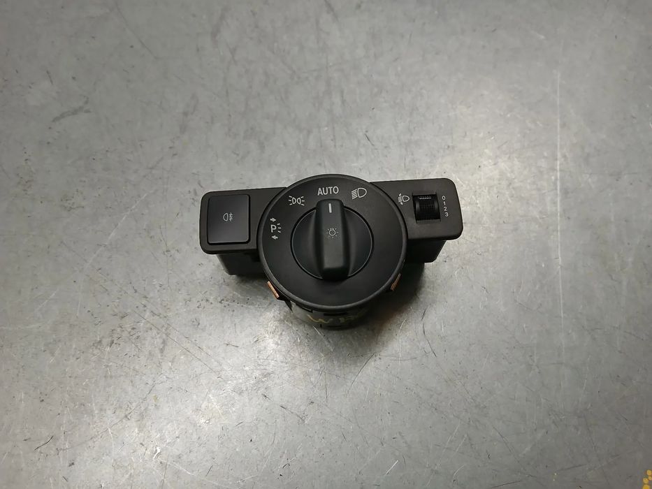 Botão / interruptor de luzes MERCEDES-BENZ Classe A (W176)