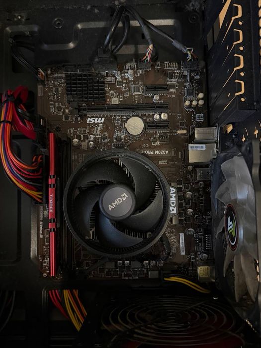 Ігровий комп’ютер Ryzen 3 2200G / 8 ГБ / HDD 471 ГБ