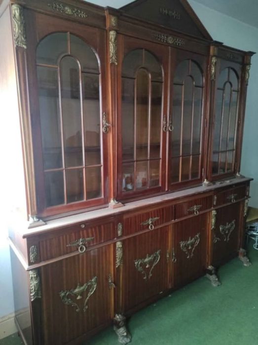 Moveis antigos madeira e candeiro