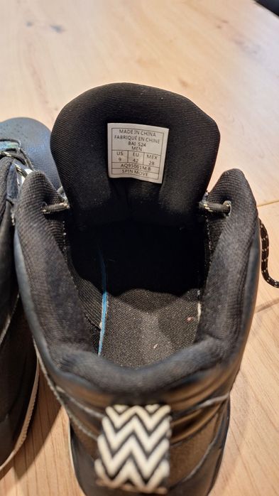Młodzieżowe buty zimowe