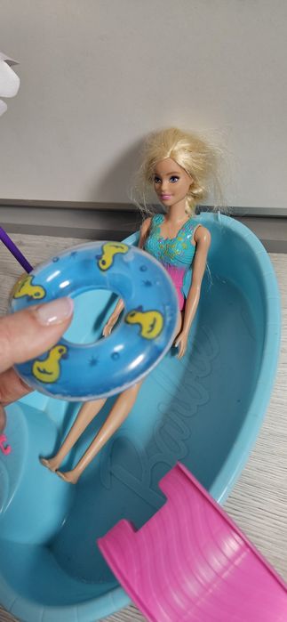 asen , zestaw plażowy + 2x barbie