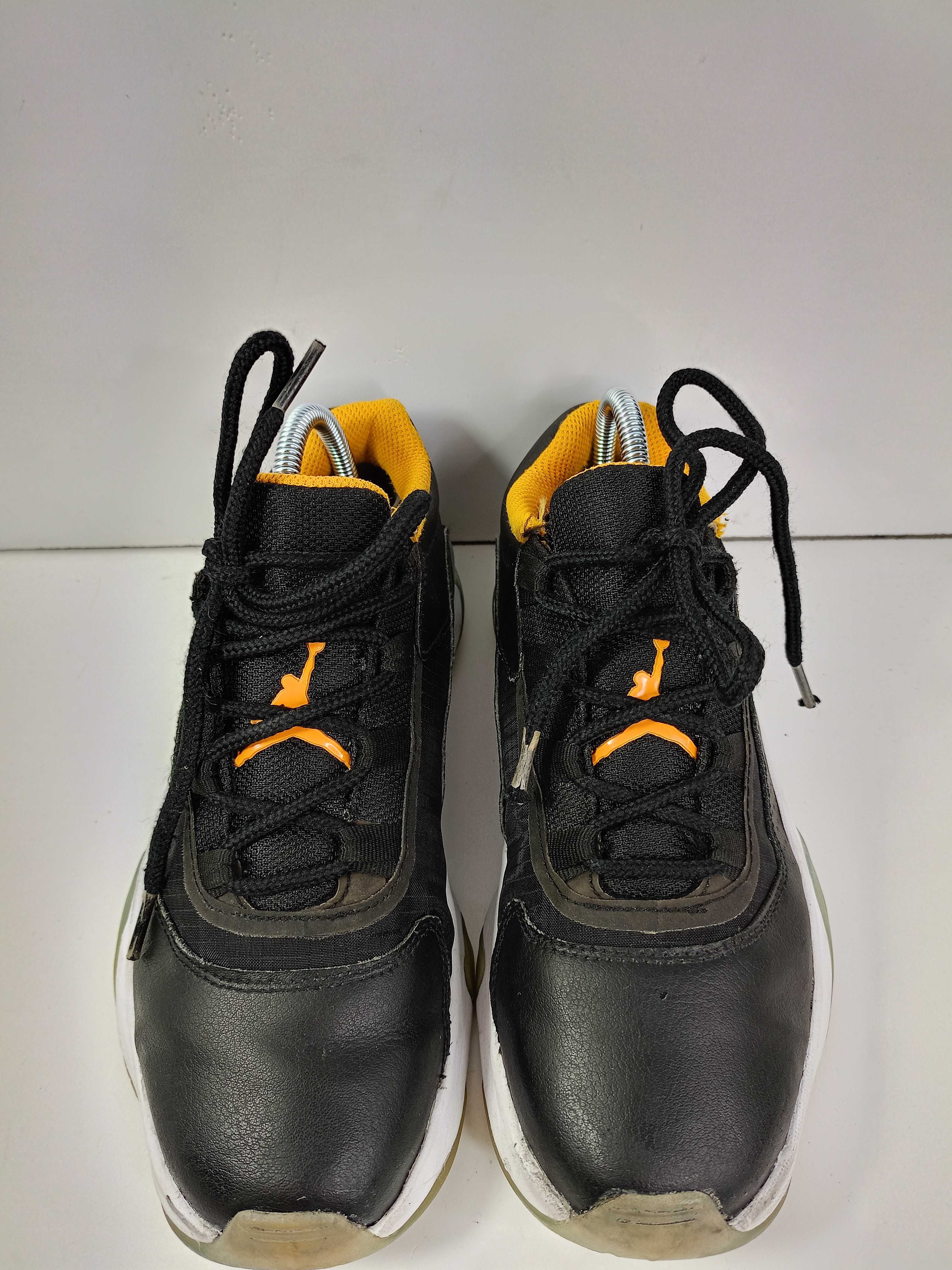 AIR JORDAN 11 CMFT LOW buty chłopięce 37,5