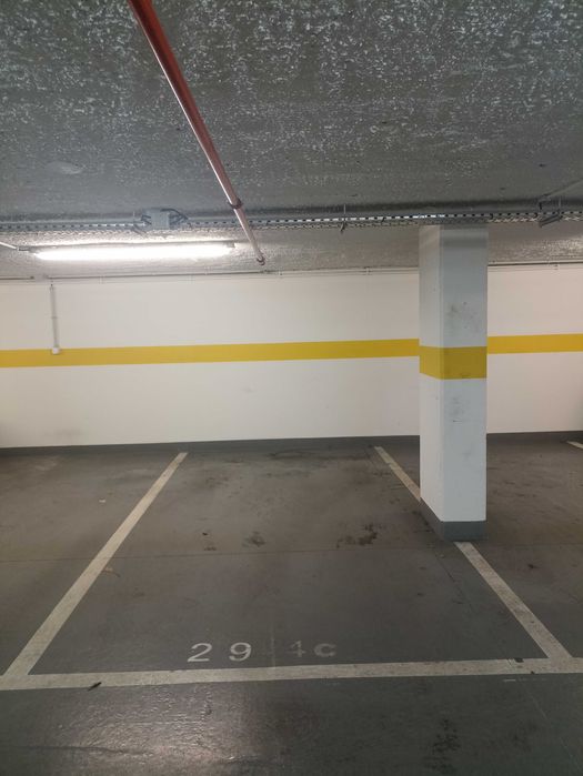 Lugar Garagem Estacionamento Av. Da República/Arroios/Avenidas novas