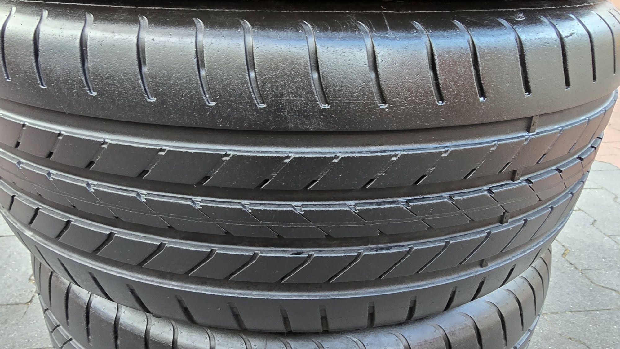 Goodyear 235/45R19 Run Flat MO Extended