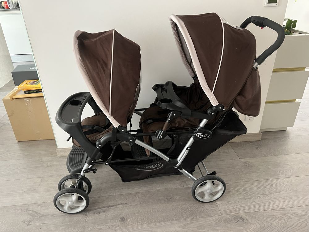 Carrinho gemeos Graco com accesorios incluidos