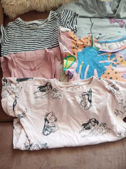 Kolorowe t-shirty dla dziewczynkiki 104-110