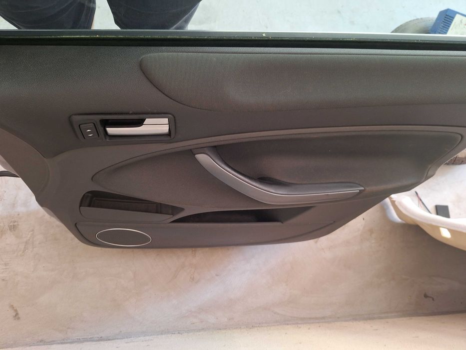 Drzwi prawy przód ford kuga mk1 L0  wysyłka kompletne