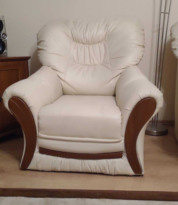 Sprzedam Sofa + 2 fotele