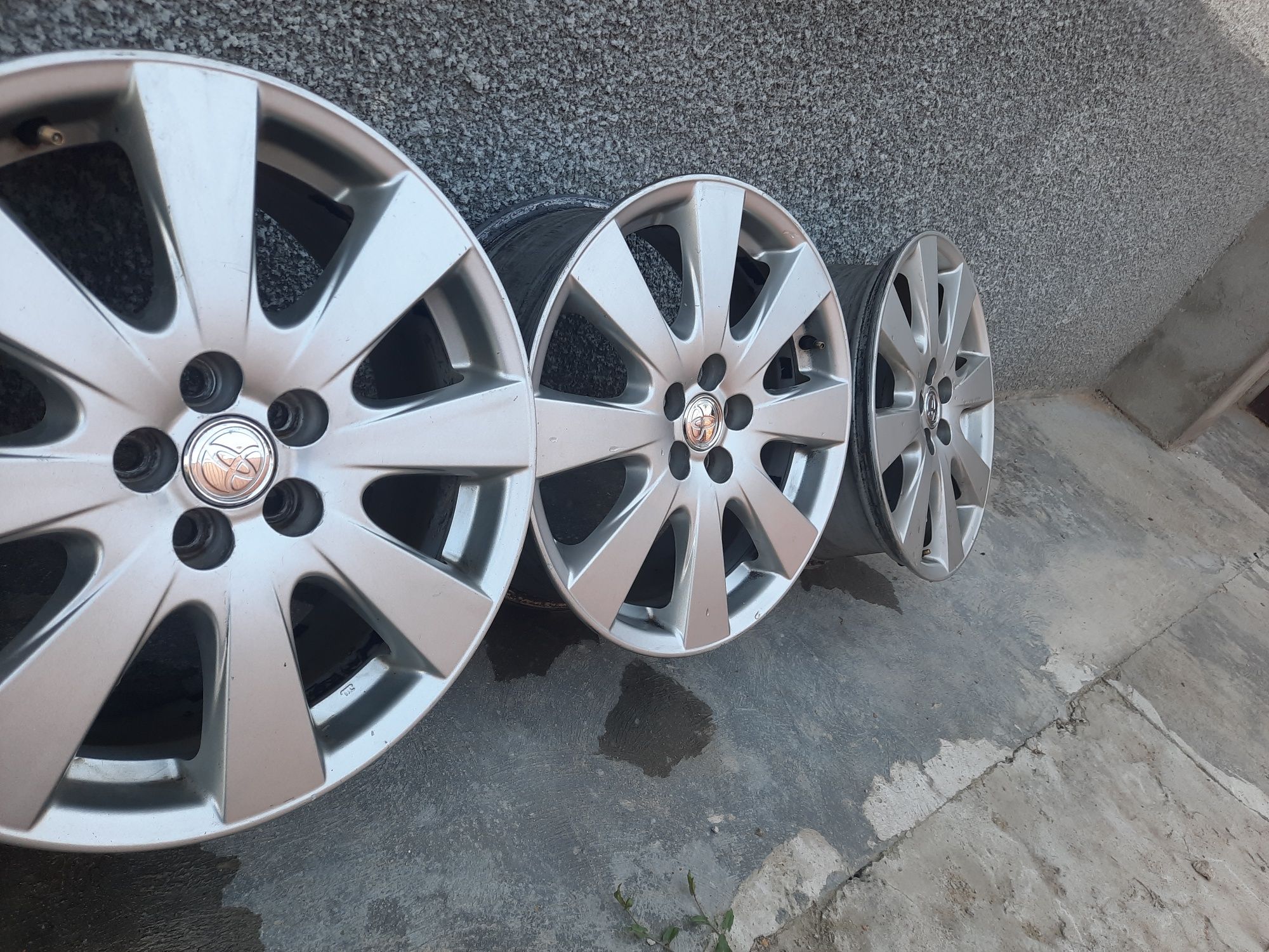 Диски toyota avensis  corolla  versa  R 17 5×100