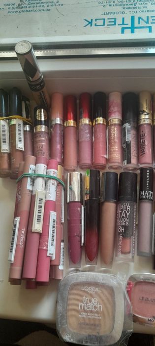 Губные помады. L'оreal