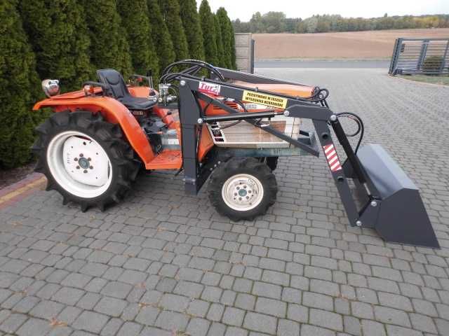 Kubota B 1600 4x4 ładowacz Tur glebogryzarka mini traktor traktorek