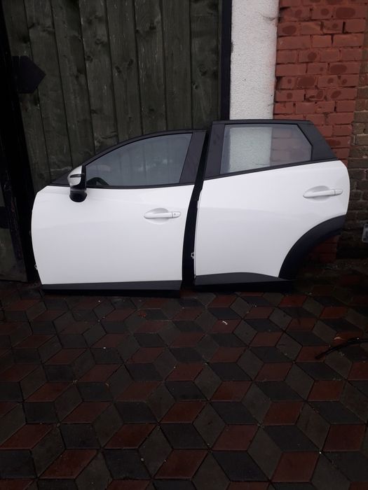 Drzwi mazda cx3 w kolor biale