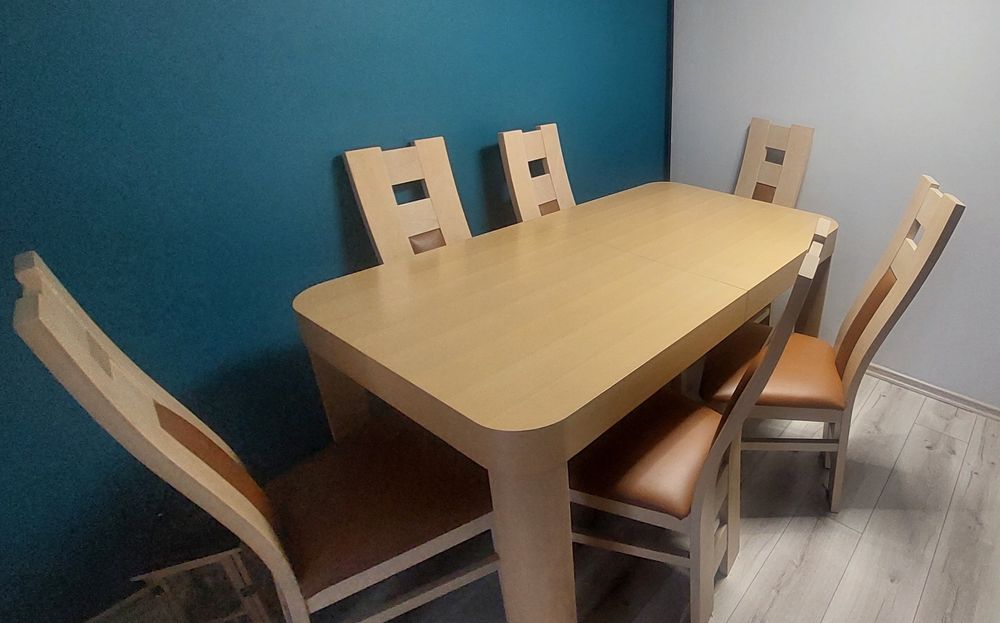 Stół rozkładany + 6 krzeseł