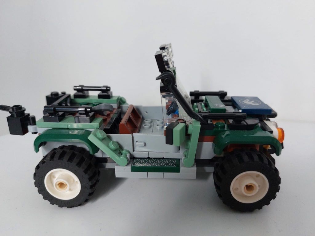 LEGO Jurassic World 75935 Starcie z barionyksem