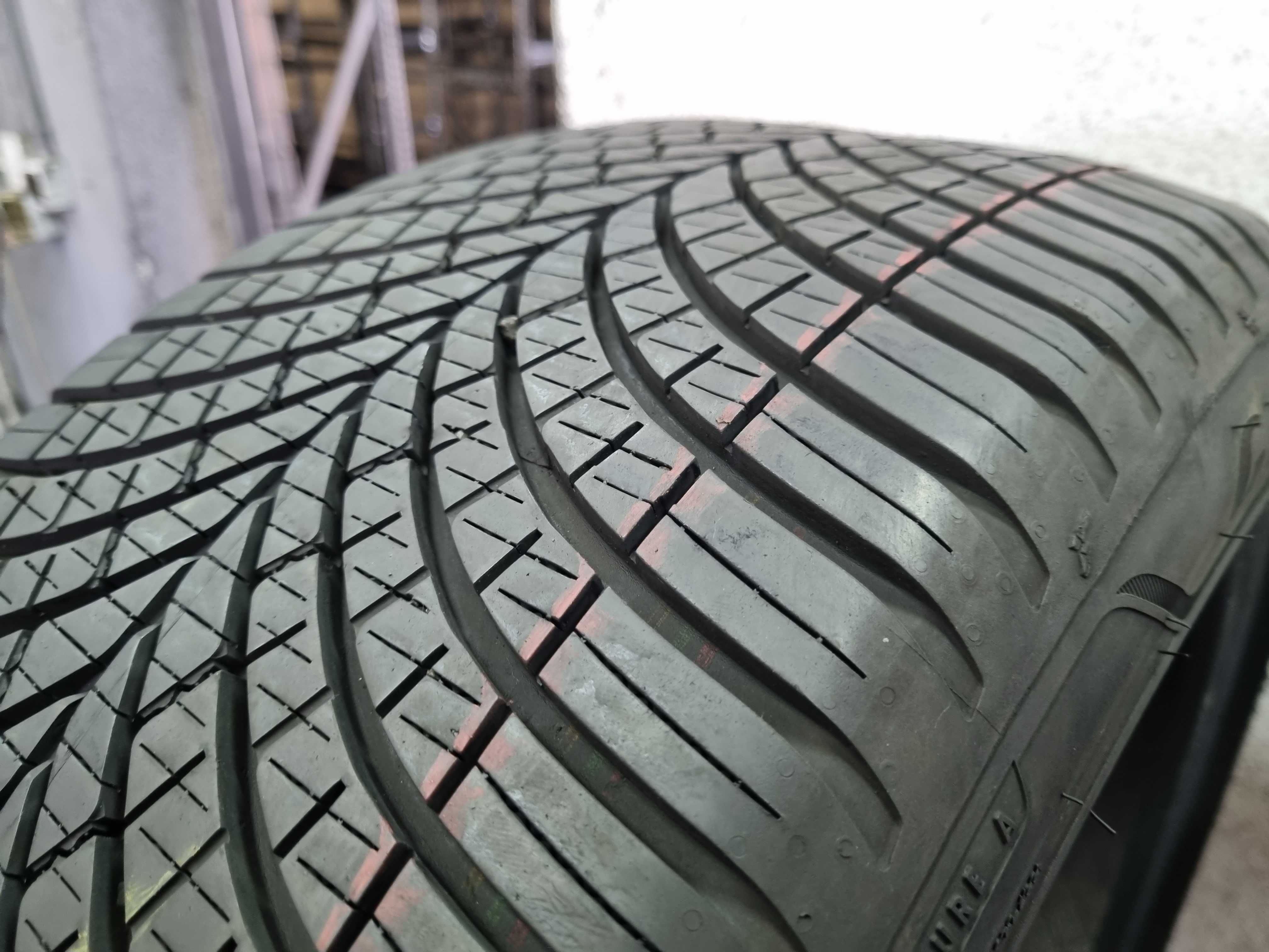 245/40/19 98Y Goodyear Vector 4seasons Gen-3 D.3721