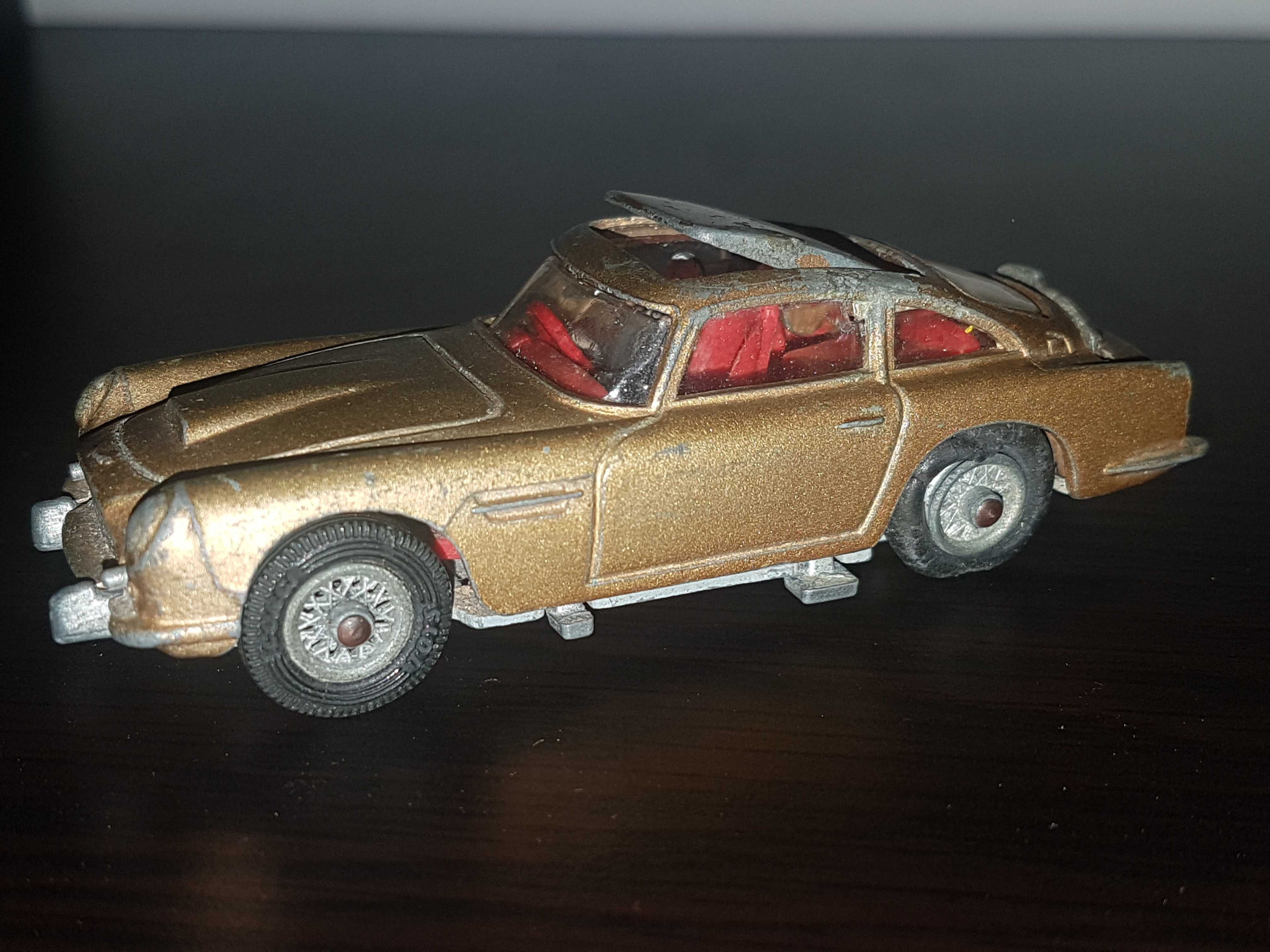 Miniatura Corgi Toys James Bond Aston Martin DB5