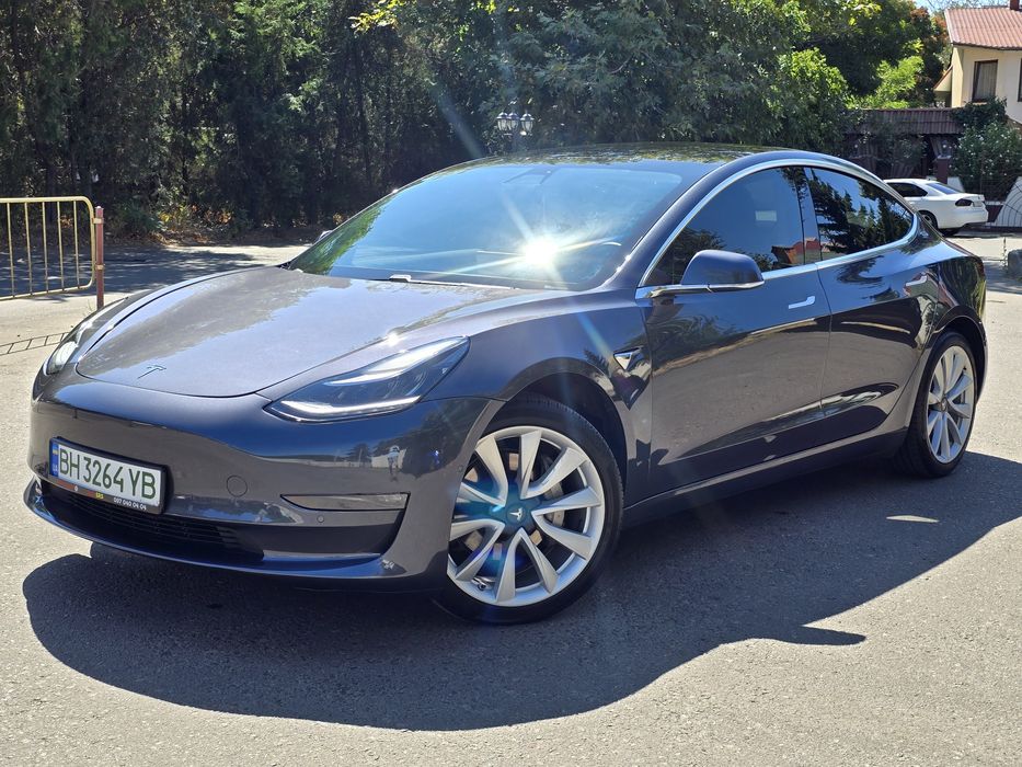 Tesla Model 3 Long Range AWD 2020 рік 450км запас ходу