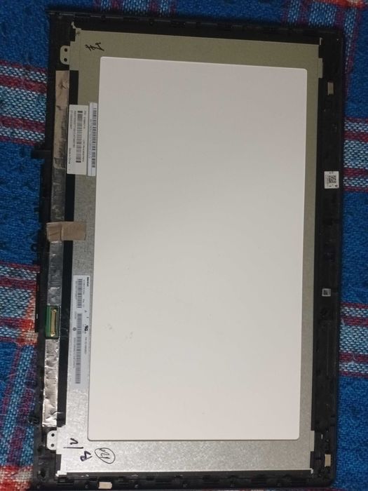 Lenovo Y720 matryca z ramka