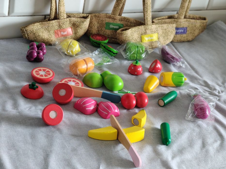 Drewniany zestaw warzyw i owoców-22 elementy. Montessori