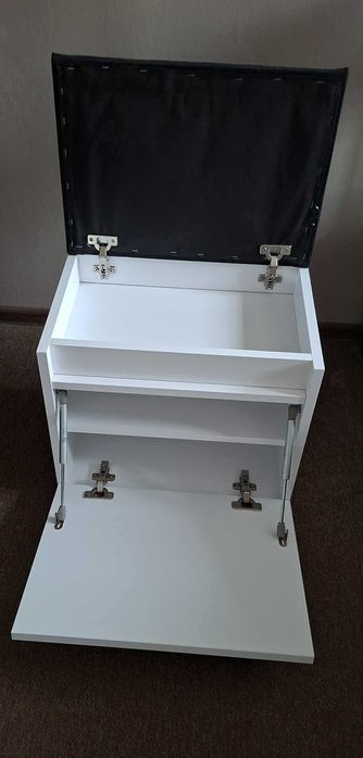 Przedpokój, garderoba, szafka na buty ,wieszak, panele, półka