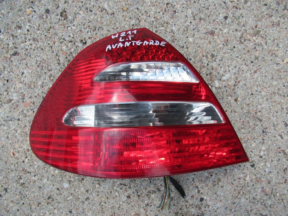 mercedes W211 SEDAN avantgarde lampa lewy tył LED