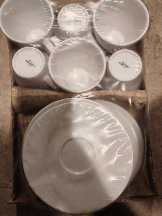 Biały zestaw filiżanka+spdek