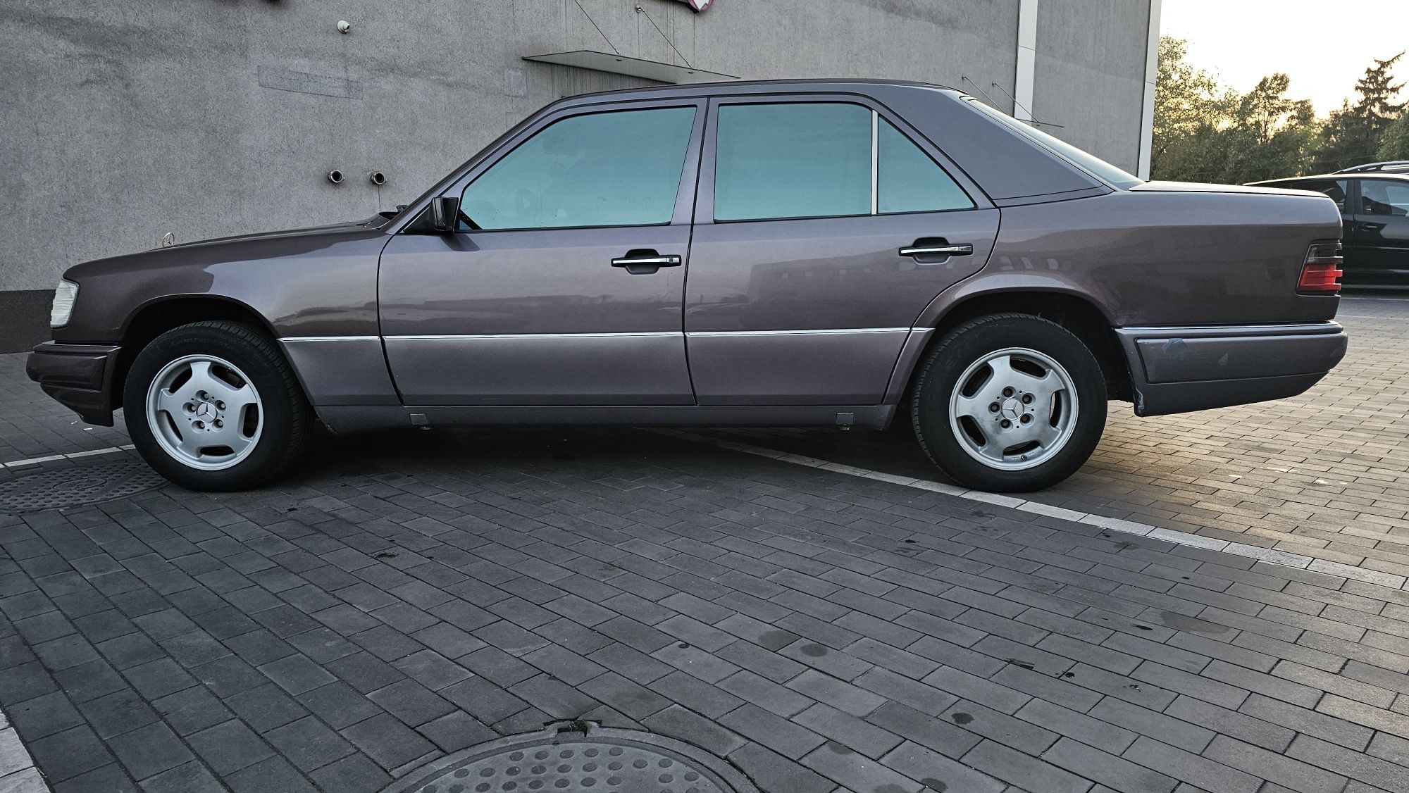 Mercedes Benz w124 E220