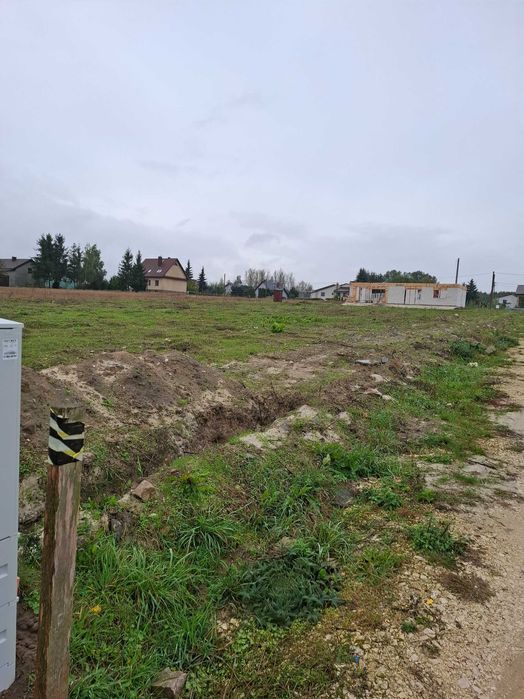 Sprzedam działkę wraz z warunkami zabudowy