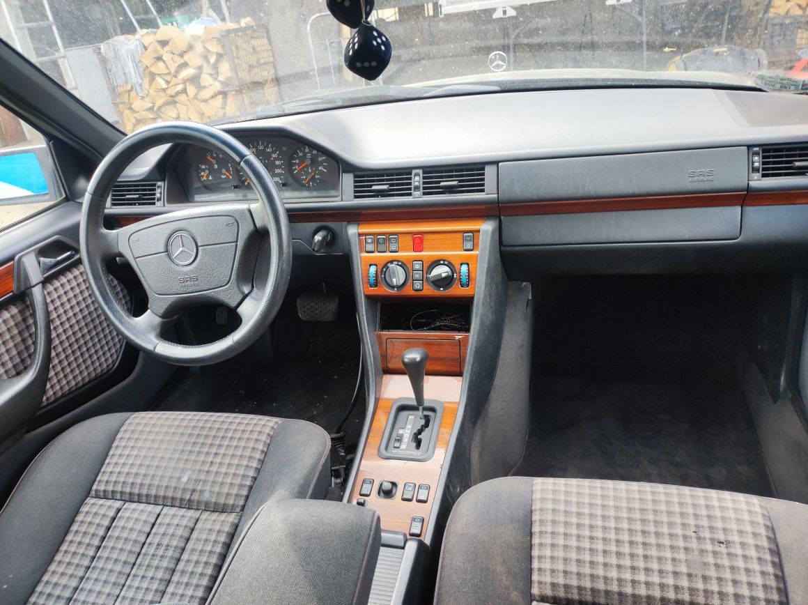 Mercedes w124 124 kombi 2.5d automat nie zgnity