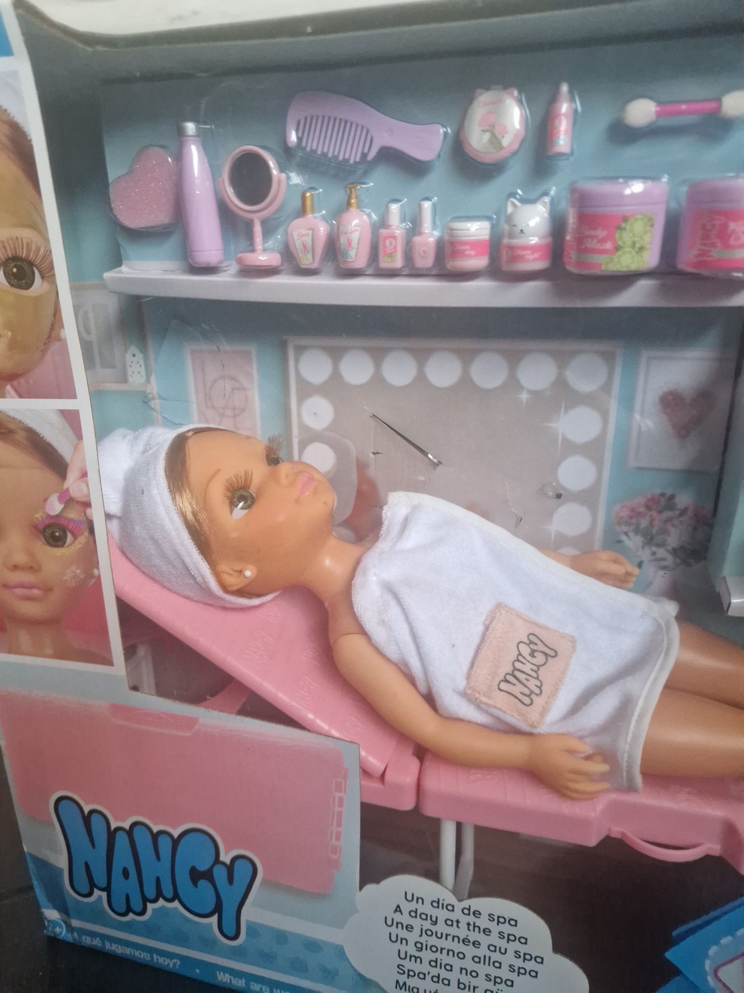 Nancy Spa na caixa nova.