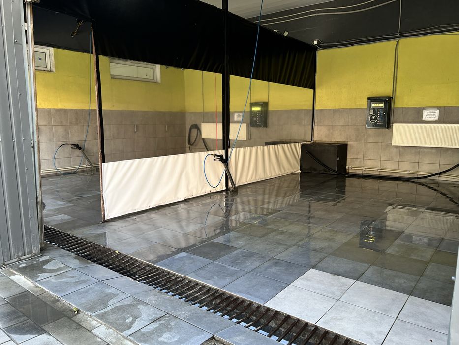 Мийка самообслуговування (автомийка)