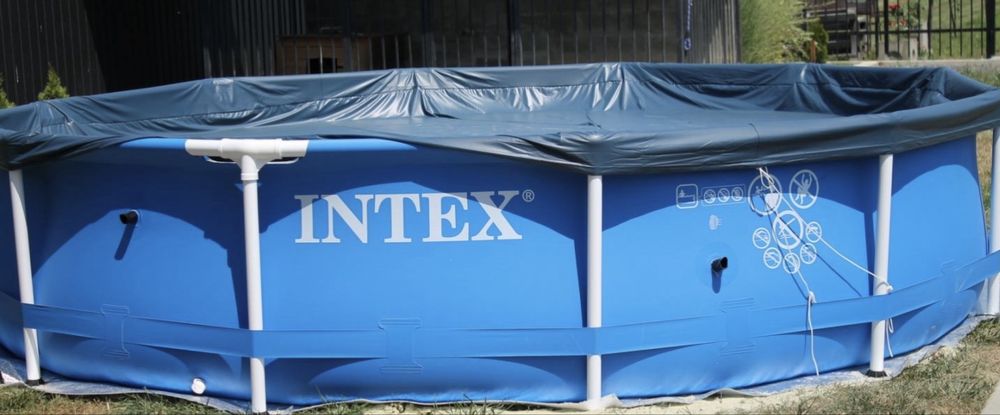 Басейн (каркасний)