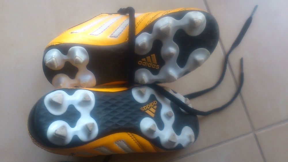 Vendo botas de Futebol Adidas para Criança