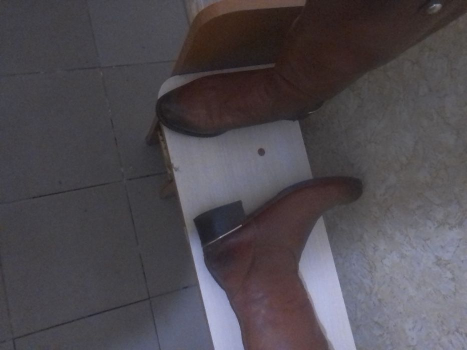 Женские зимние кожаные сапоги