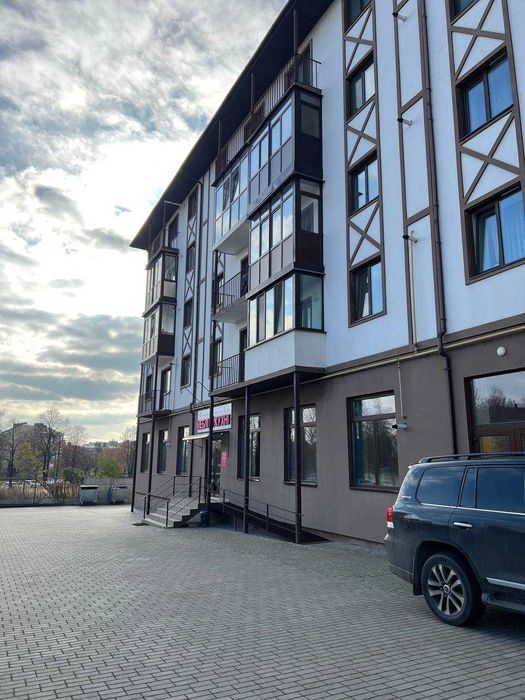 Продаж комерційного( 95м2) приміщення на Єршова