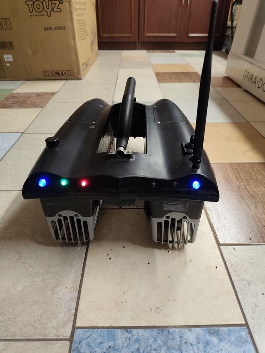 Łódka zanętowa trend micro