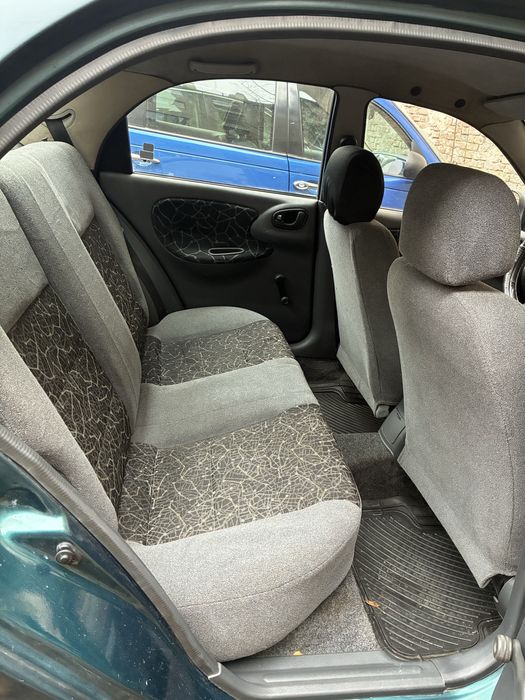 Автомобіль Daewoo Sens