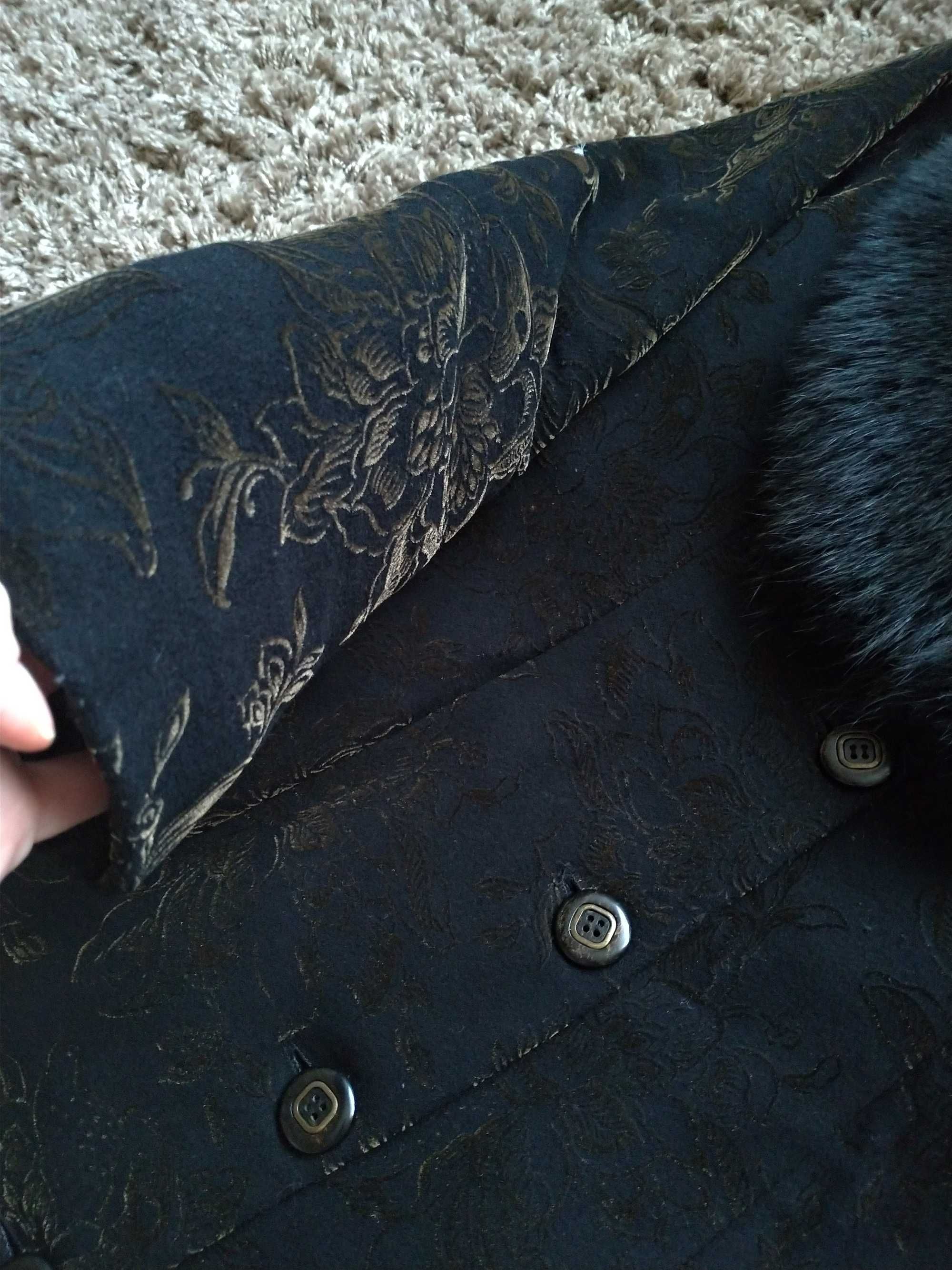 Зимнее пальто с меховым воротником (съемный)