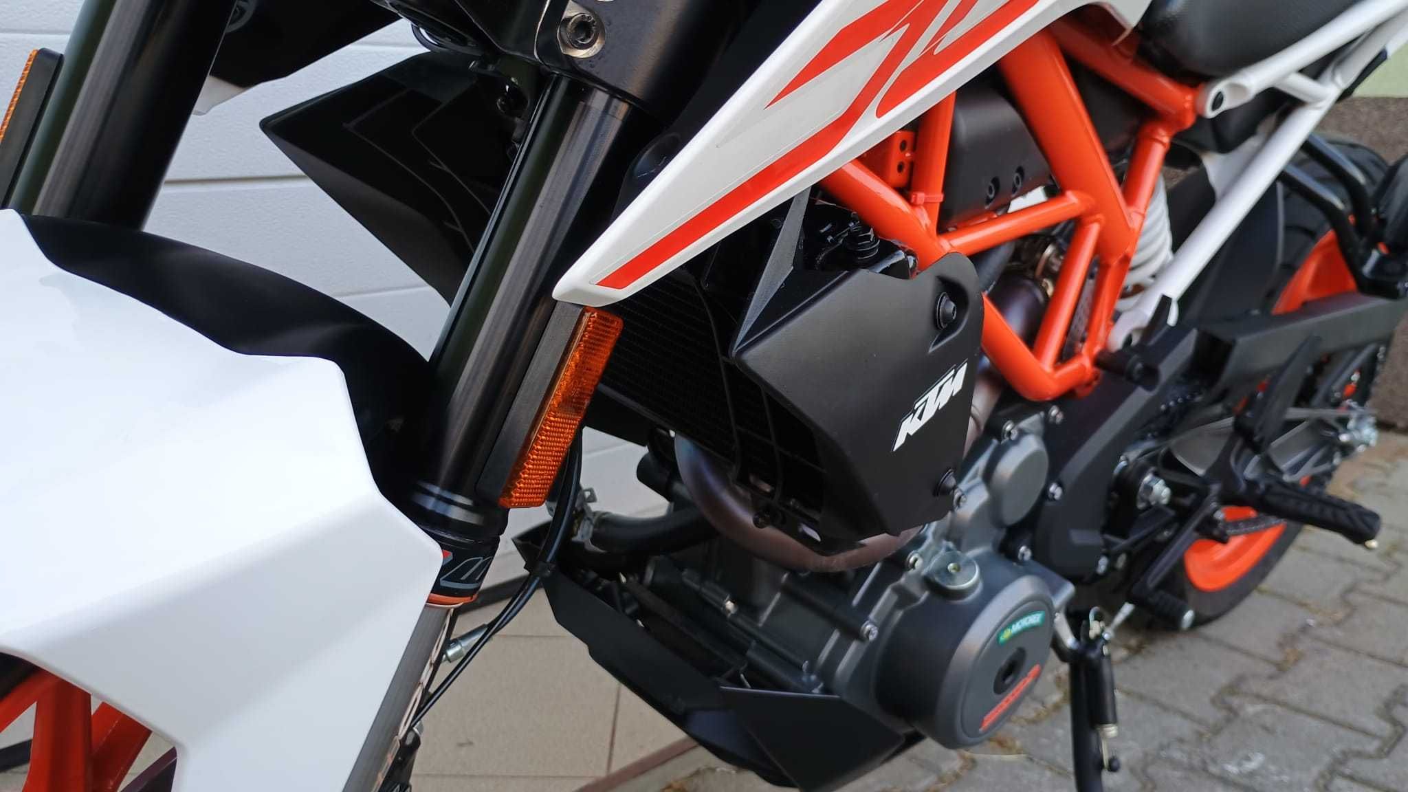 KTM DUKE 390 TYLKO 2700 kilometrów NOWY MOTOCYKL !! mt03 125 z400