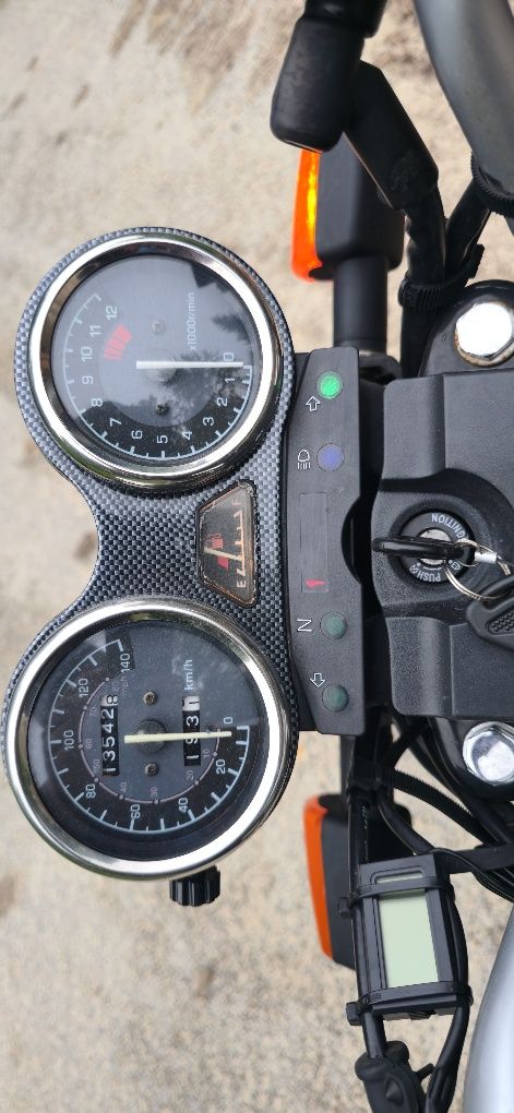 Sym xs125 yamaha ybr 125