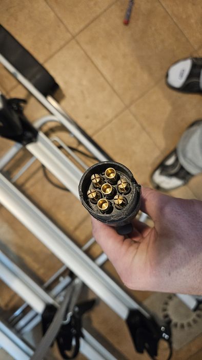 AMOS GIRO 4/7 pin na 4 rowery na hak