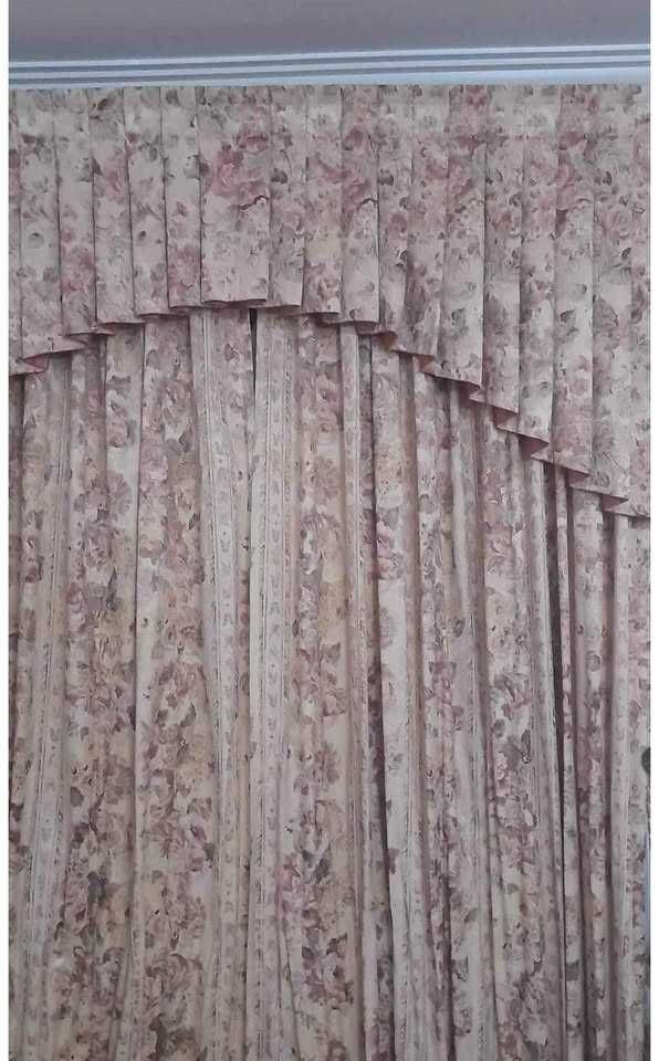 Conjunto Luxuoso de Cortinados em Linho Adamascado Antigo – Como Novos